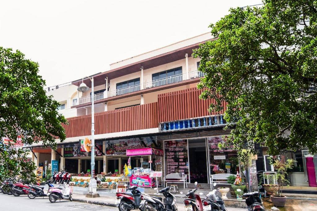 Oyo 343 Wanna Marine Hotell Patong Eksteriør bilde