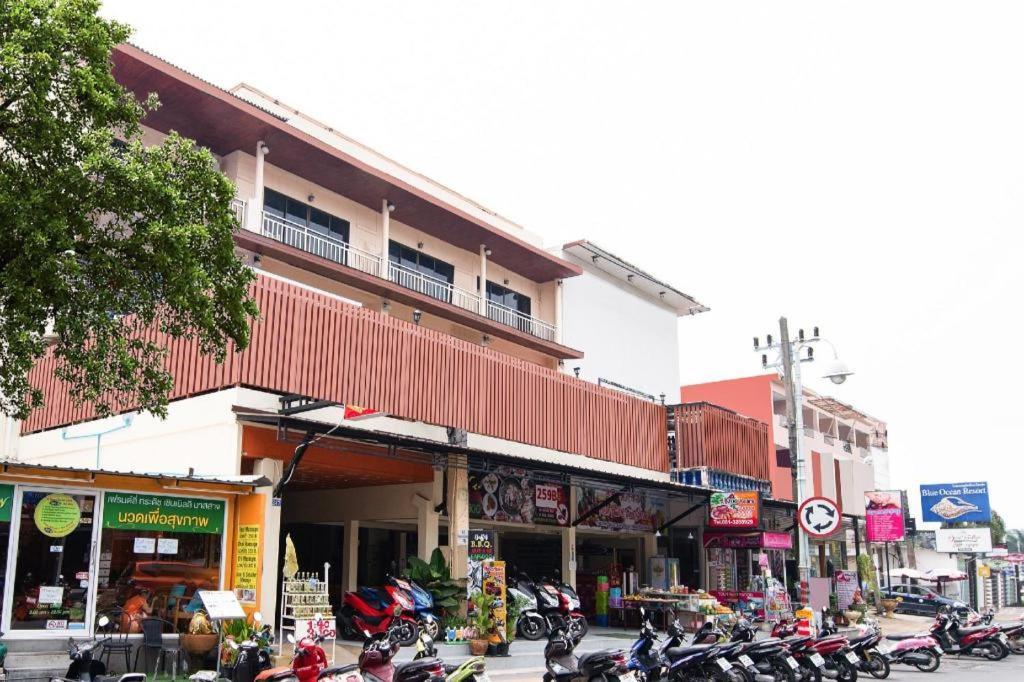Oyo 343 Wanna Marine Hotell Patong Eksteriør bilde
