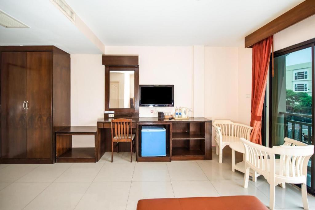 Oyo 343 Wanna Marine Hotell Patong Eksteriør bilde
